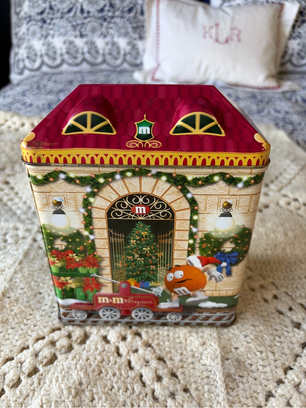 M&M's Red Holiday Decorative Tin EUC